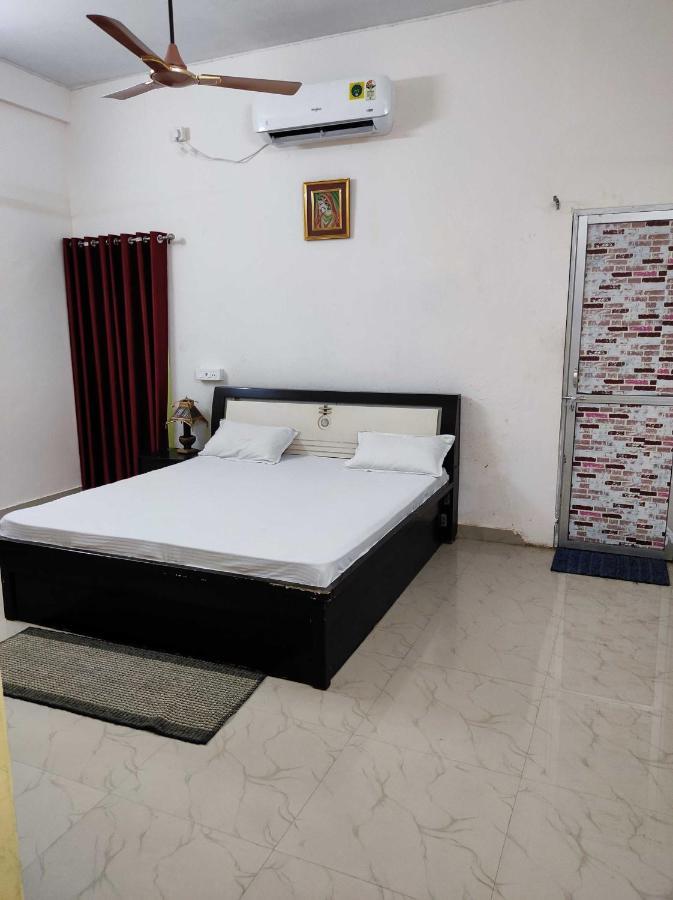 Oyo Lord Buddha Guest House Gorakhpur Exterior photo